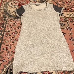 A Pea in the pod maternity top